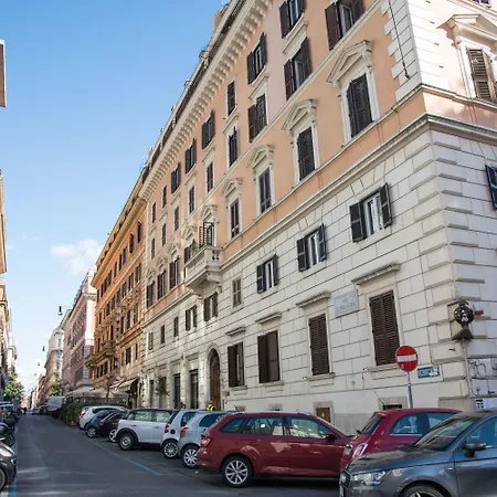 Lombardia40 Luxury Suites-3