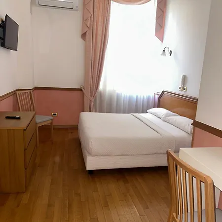 Green Hotel-2