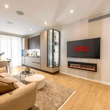 Elegant Apartment Near Pantheon-2