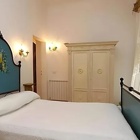 Navona Governo Vecchio Guest House-3