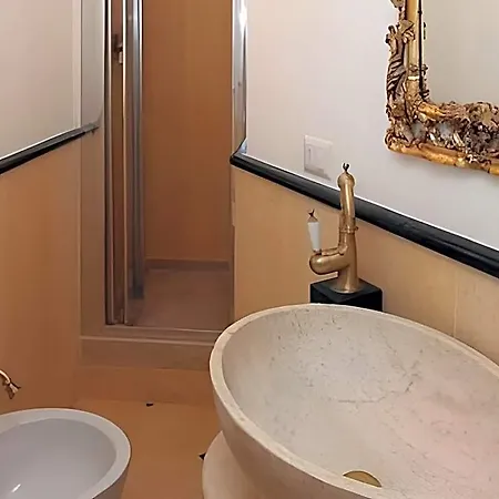 Navona Governo Vecchio Guest House-3