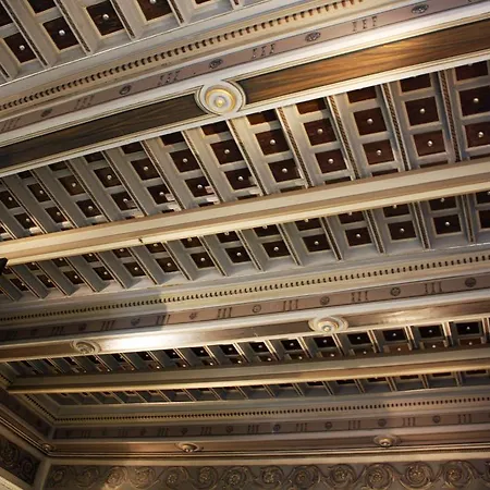 Piazza Del Gesu' Luxury Suites-2
