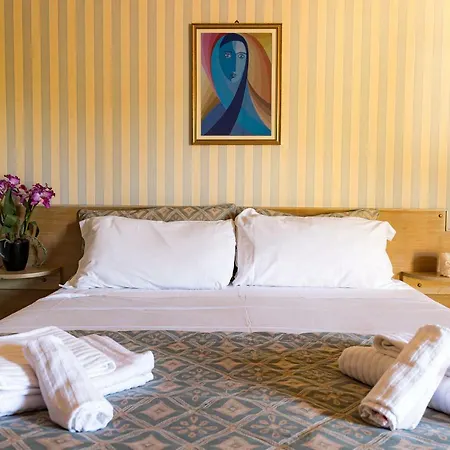 Aurelia Residence San Pietro Aparthotel-2