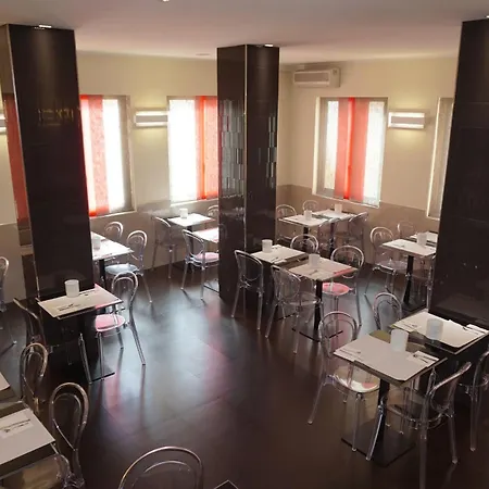 Hotel Mariano-3