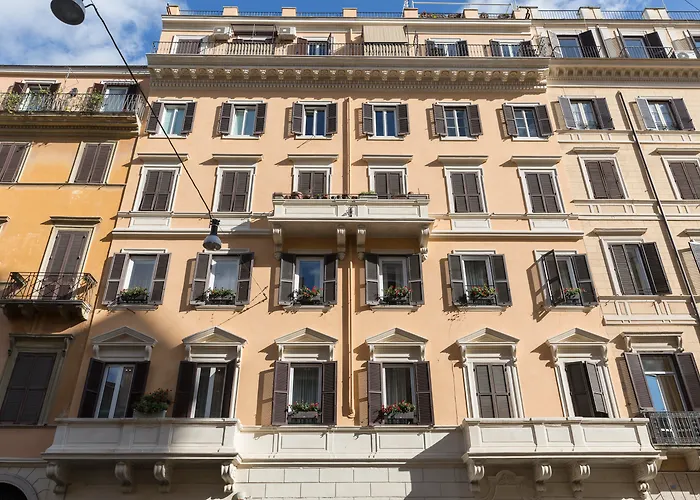 Hotels in Rome ItalySan Carlo Suite