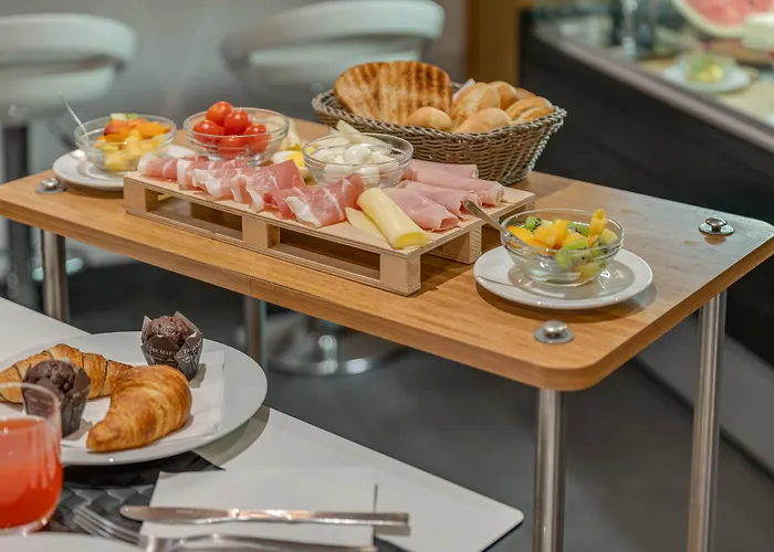 Trevi Palace Hotel Rome