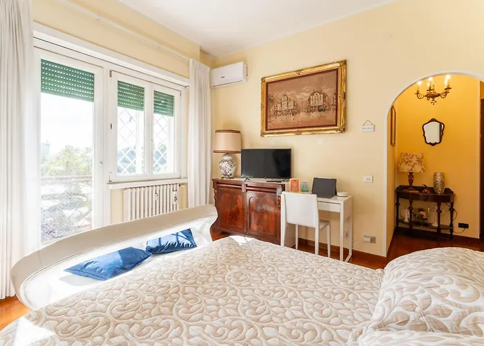 Penthouse Room Private Bath & Wi Fi Ac Rome