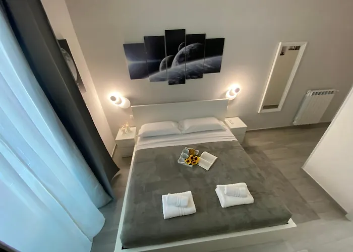 Hotels in Rome ItalyGuesthouse Centro Citta' Softrooms-Metro' A 1 Metro
