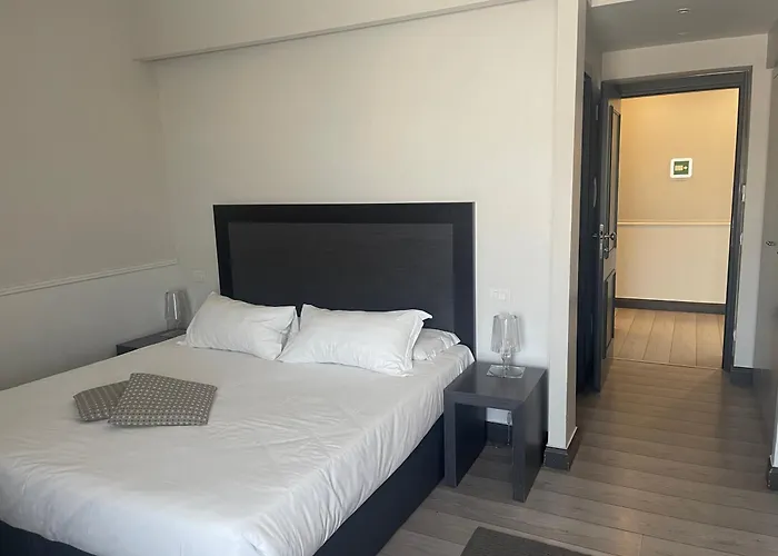 Nazionale 51 Group Bed & Breakfast Rome