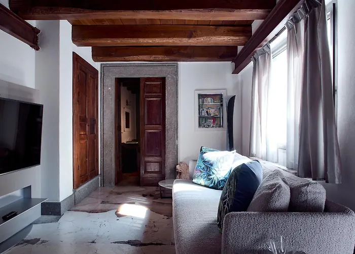 Palazzo Delle Pietre - Luxury Apartments Rome