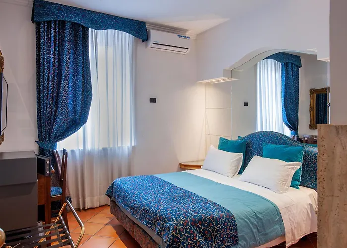 Hotel Canova Rome
