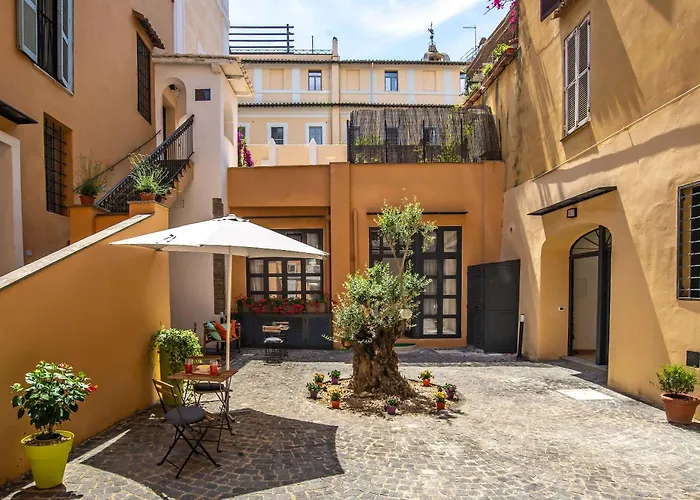 Hotels in Rome ItalyNavona Essence