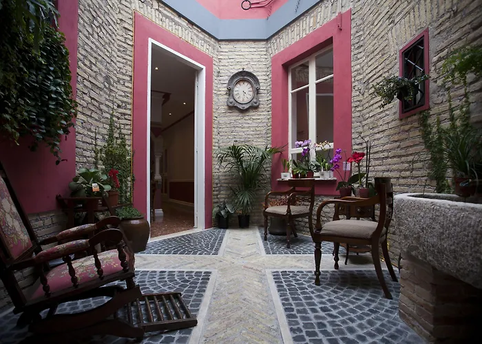 Hotels in Rome ItalyNavona Queen Rooftop