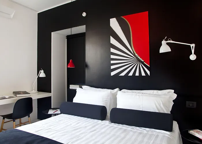 Sora Luxury Inn Rome