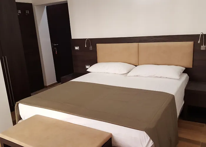 Una Finestra Su Monti Rome