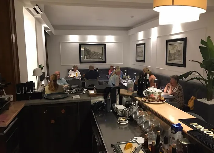 Hotels in Rome ItalyPinewood