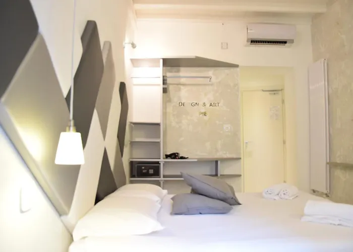 Design&Art Pie' - Elegant Rooms Near The Pantheon, Calm & Central Stay Rome