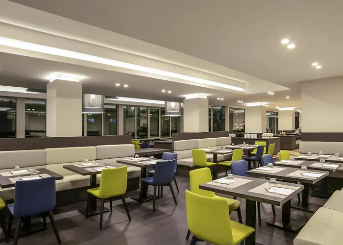 Mercure Roma West