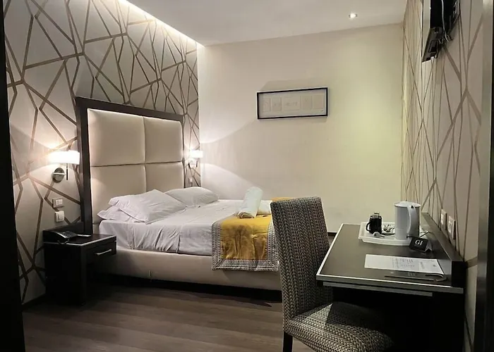 Catone District Hotel Rome