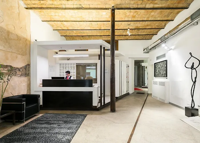 Hotels in Rome ItalyLa Rovere