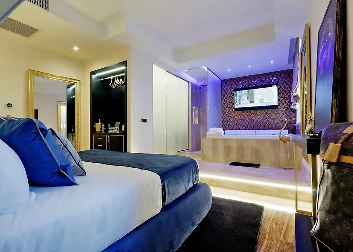 Spanish Diamond Luxury Suites & Jacuzzi Rome
